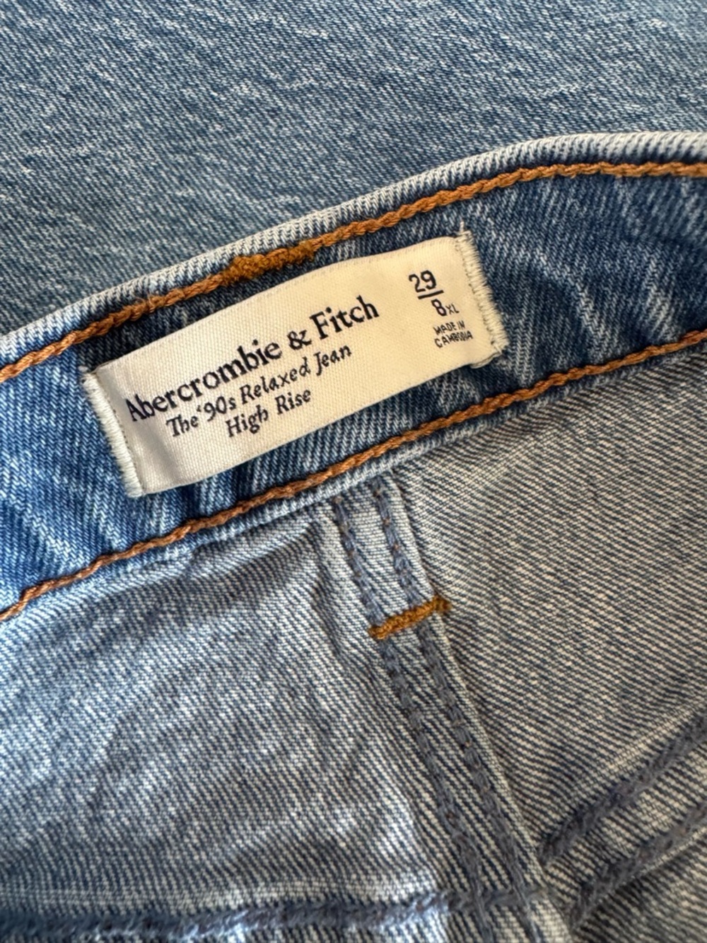 Abercrombie Relaxed - Picture 9 of 11
